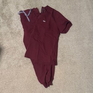 Burgundy Women’s Figs X-Large Scrub set